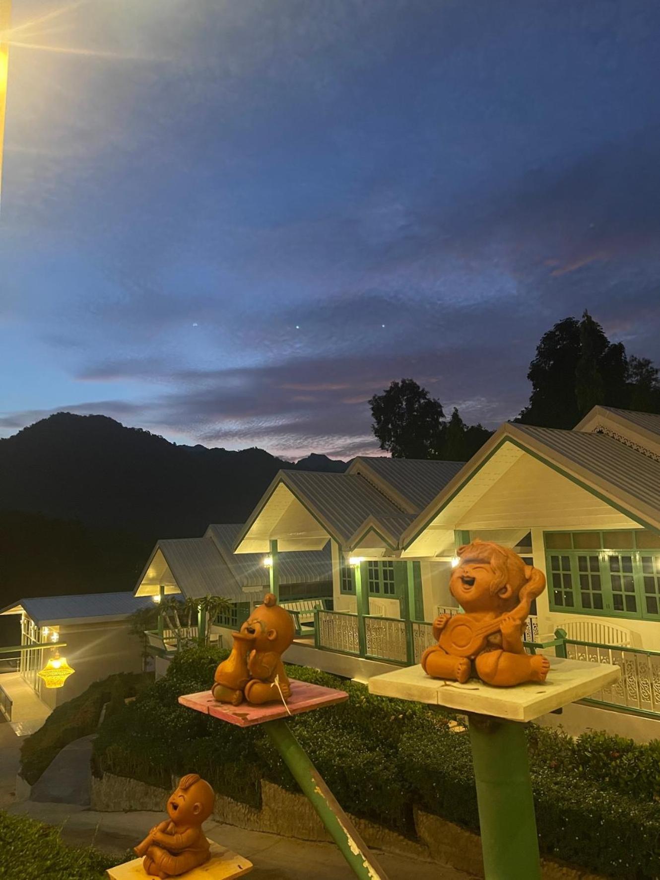 Baanpufa Resort Ban Huai Maenam Noi Екстериор снимка